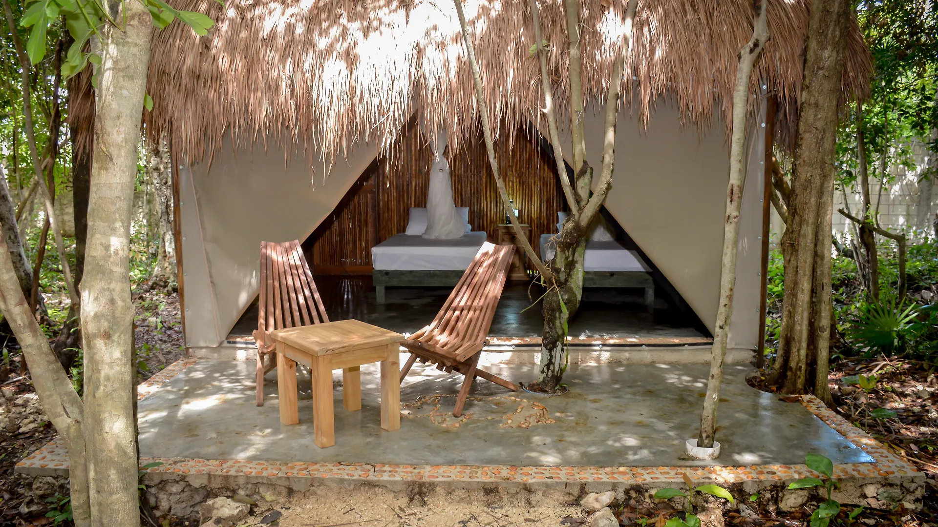 Akumal Natura Glamping Hotel