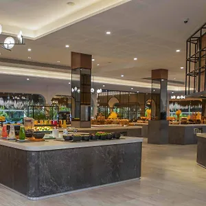 Resort Family Selection At Grand Palladium Kantenah &